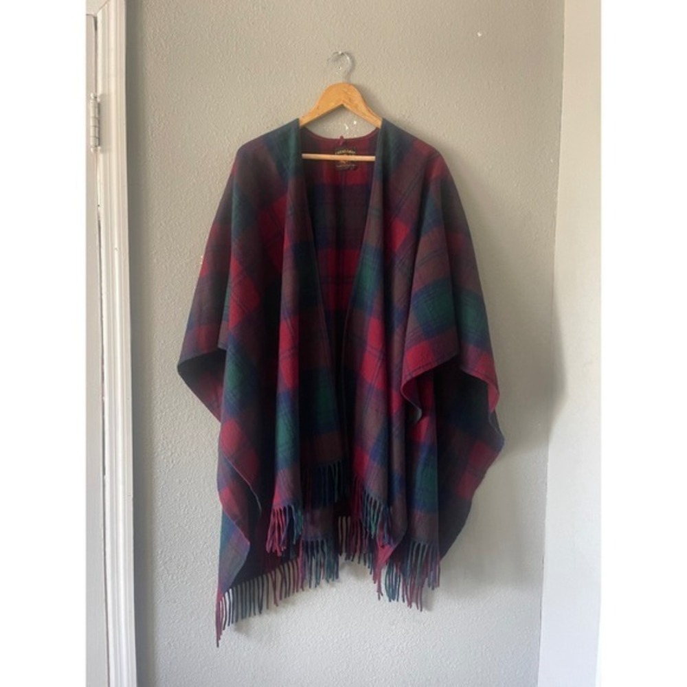 Creagaran Lindsay Plaid Wool Fringe Cape Wrap